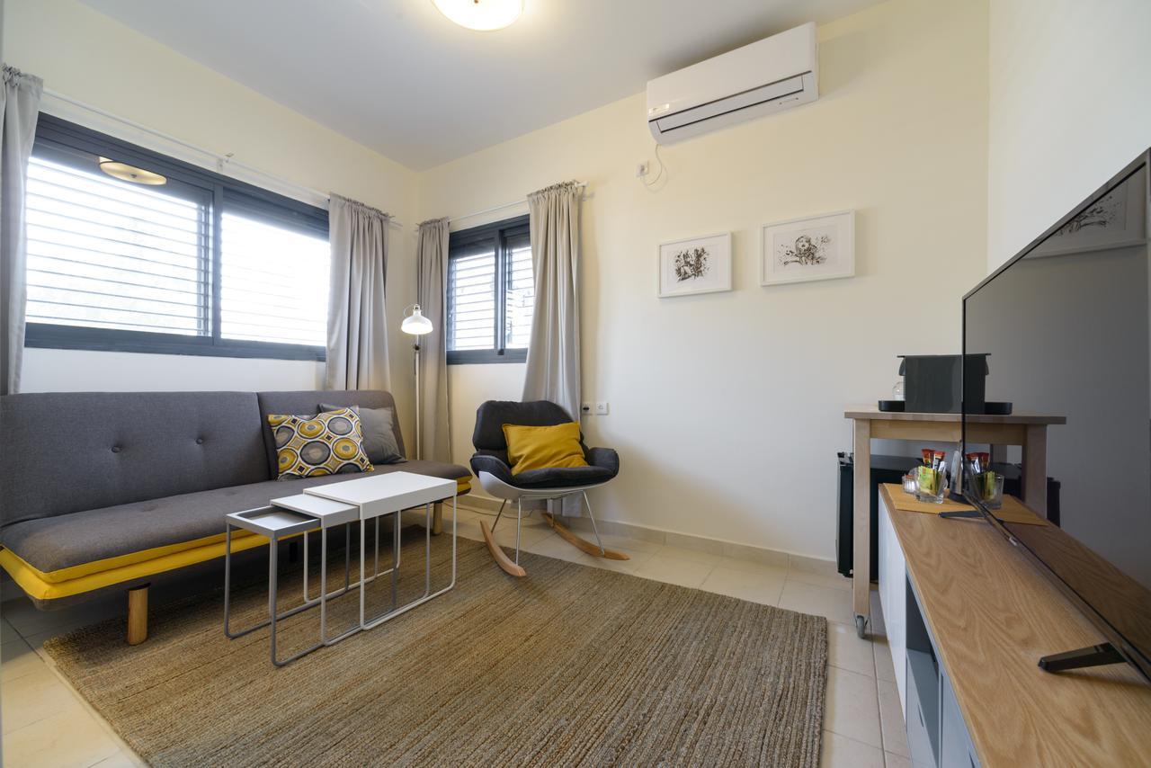Luka 15 - By Beach Apartments Tlv 特拉维夫 外观 照片